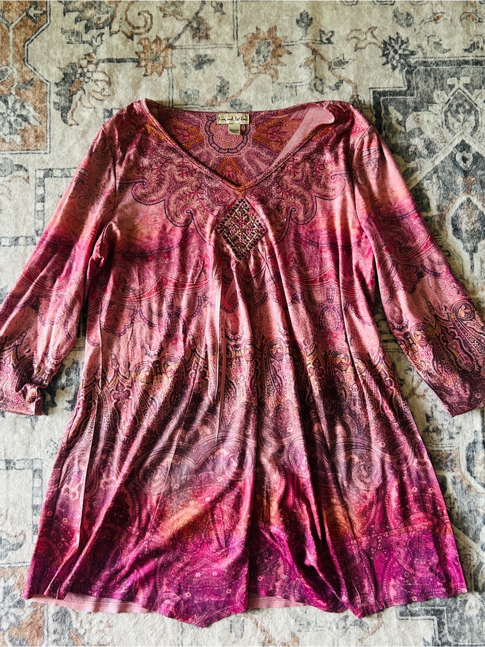 Vintage-inspired Pink Paisley V-Neck Tunic Top
